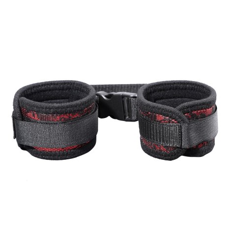 KAJDANKI NA RĘCE WYKONANE Z MIĘKKIEGO MATERIAŁU EROSPACE WILD PLAY C16